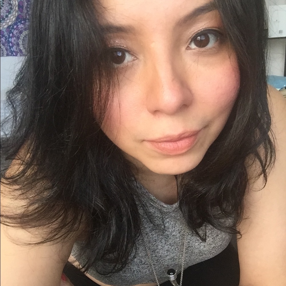 Meet your Posher, Elisa